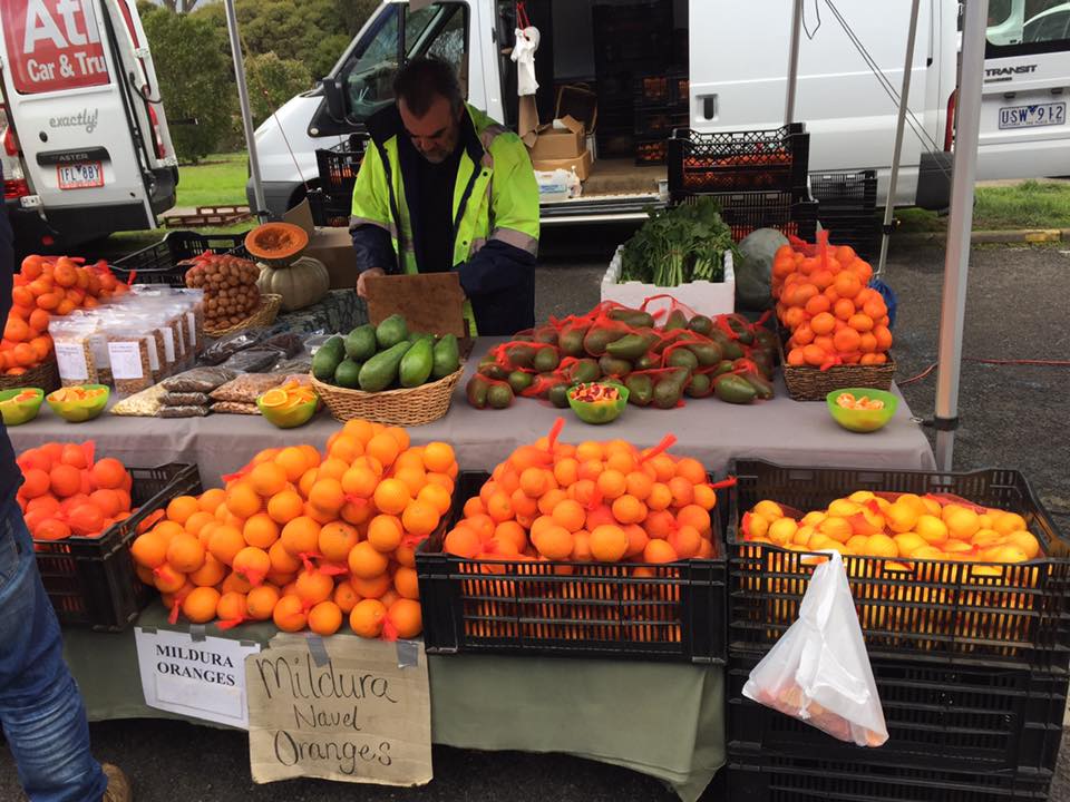 Cosi & Lisa Mildura Produce Weekly Farmers Market